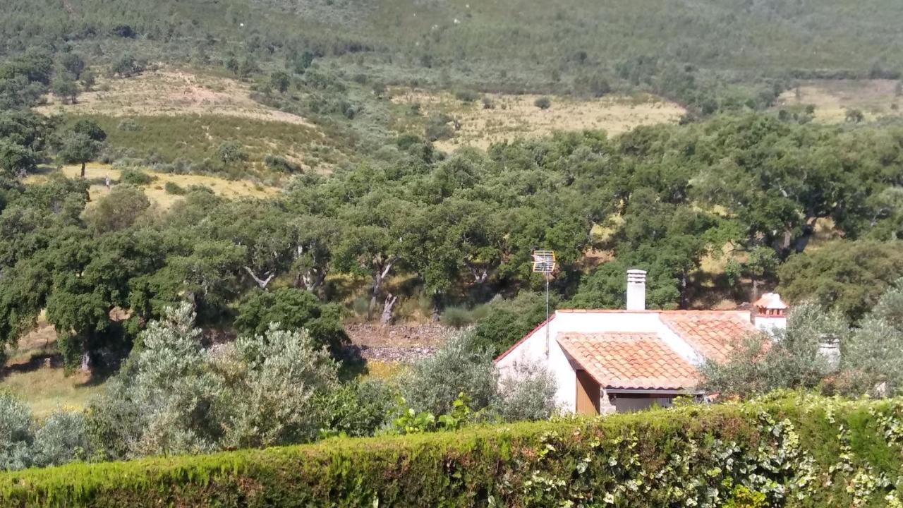 Готель La Cabana Romantica De Llano Валенсія-де-Алькантара Екстер'єр фото