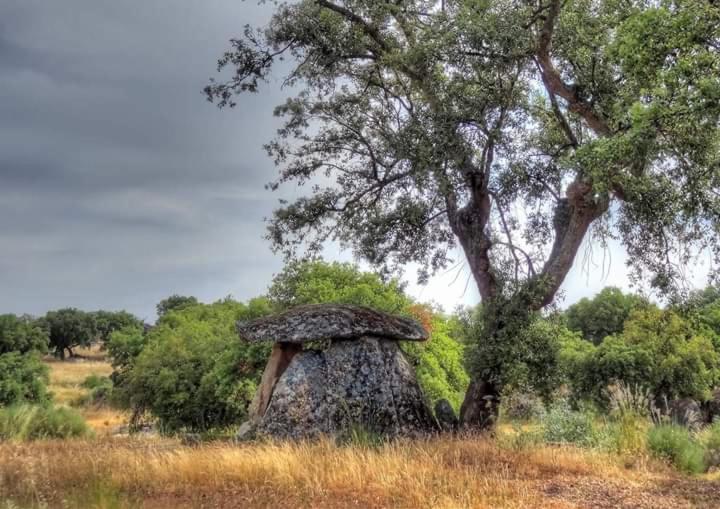 Готель La Cabana Romantica De Llano Валенсія-де-Алькантара Екстер'єр фото