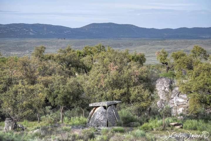 Готель La Cabana Romantica De Llano Валенсія-де-Алькантара Екстер'єр фото