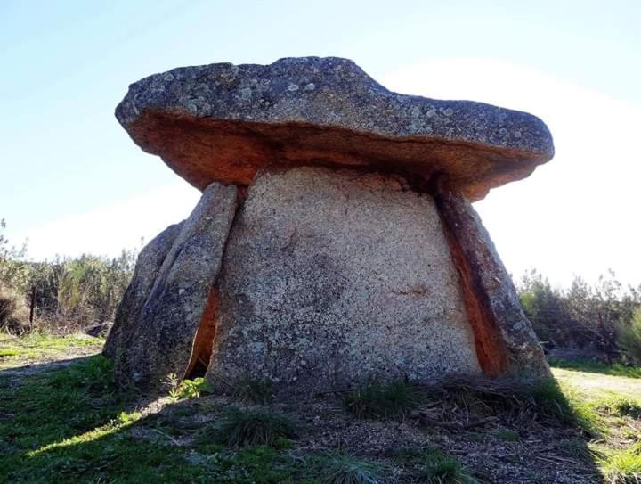 Готель La Cabana Romantica De Llano Валенсія-де-Алькантара Екстер'єр фото